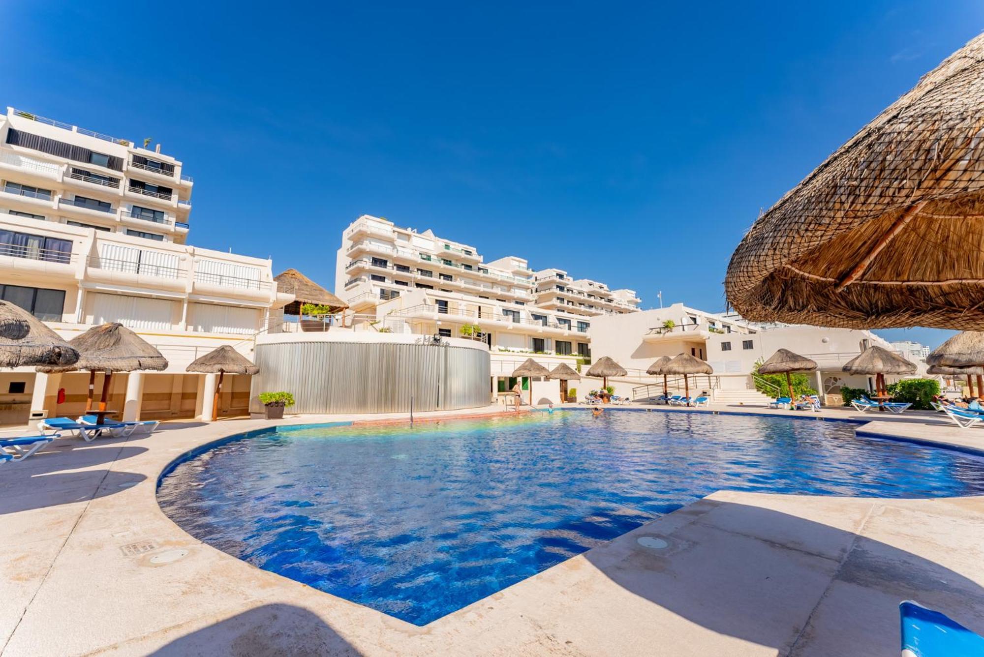 Amazing Caribbean Ocean View At Marlin In Apartment Cancún